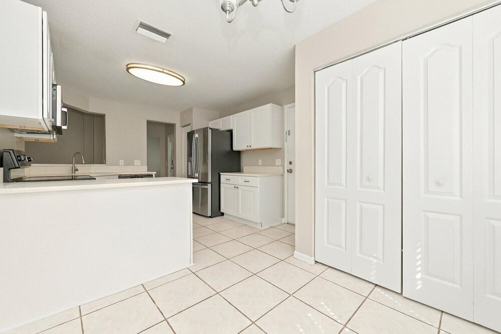4703 Stove Pl - Photo 6 of 16