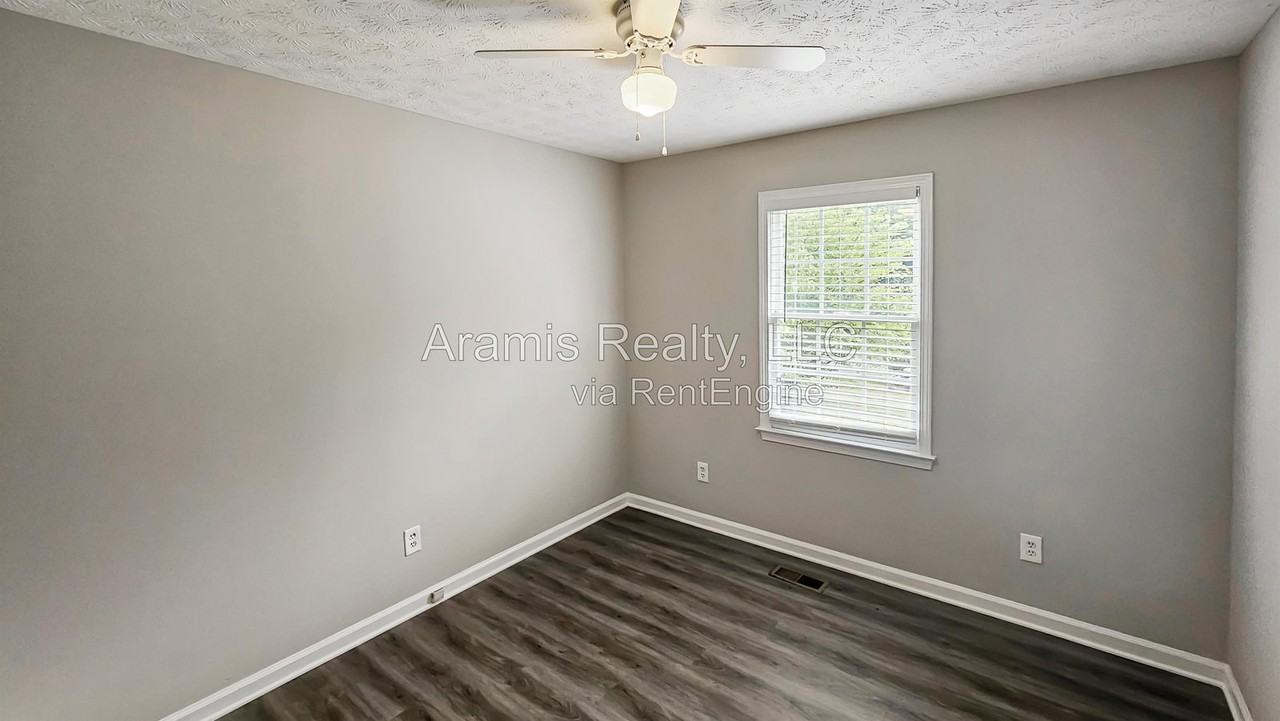 321 Braxton Dr - Photo 6 of 12