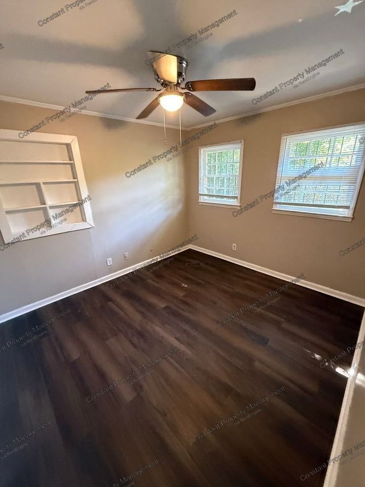 2325 Kensington Rd - Photo 7 of 16