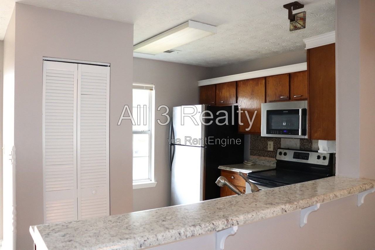 307 Quincy Ave - Photo 4 of 26