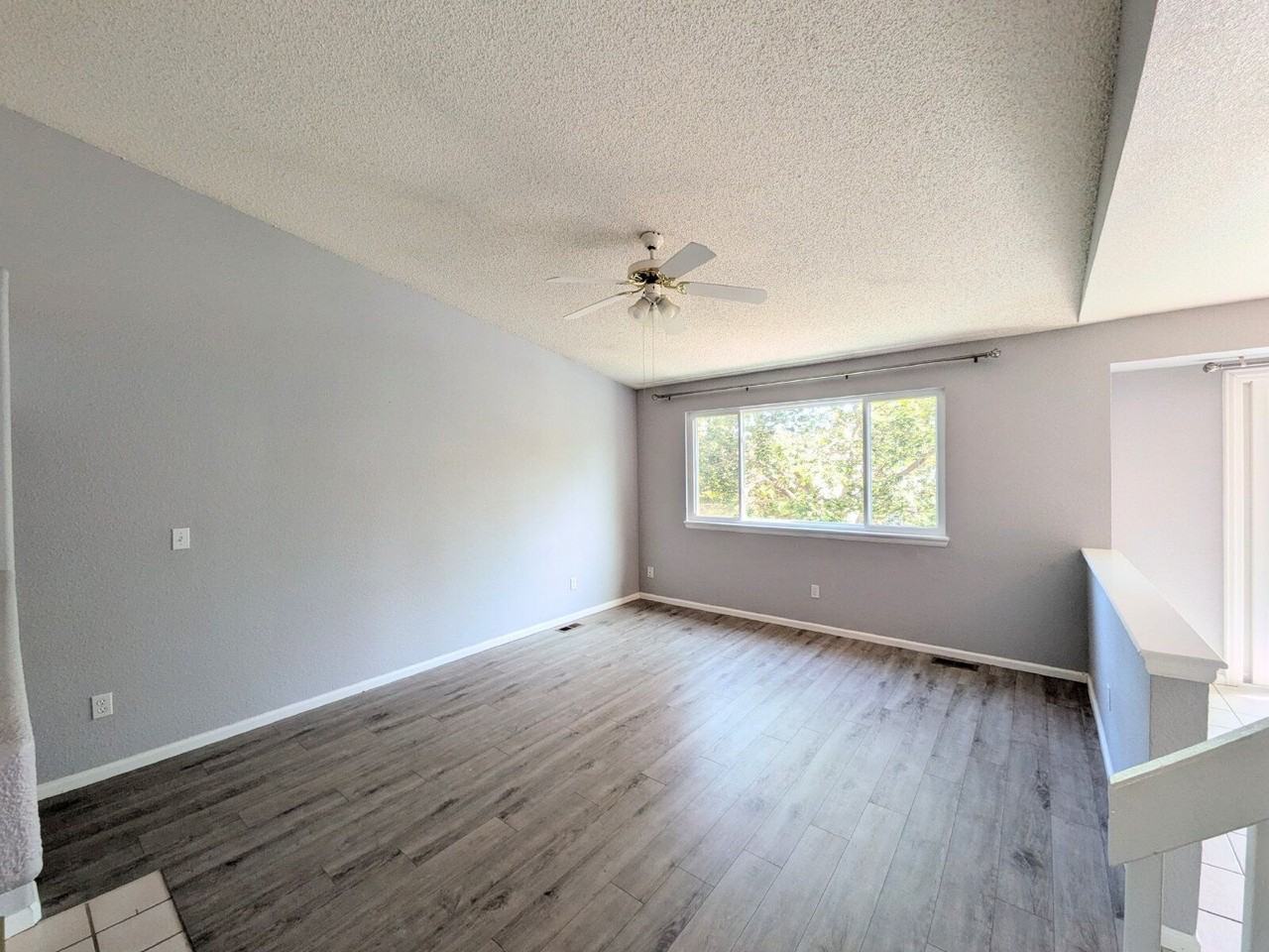 10452 Hyacinth St - Photo 6 of 24