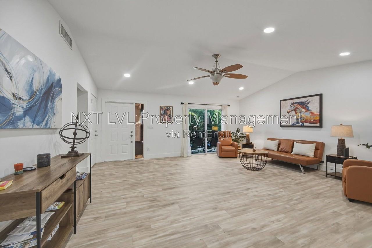 6447 Royal Woods Dr - Photo 2 of 25