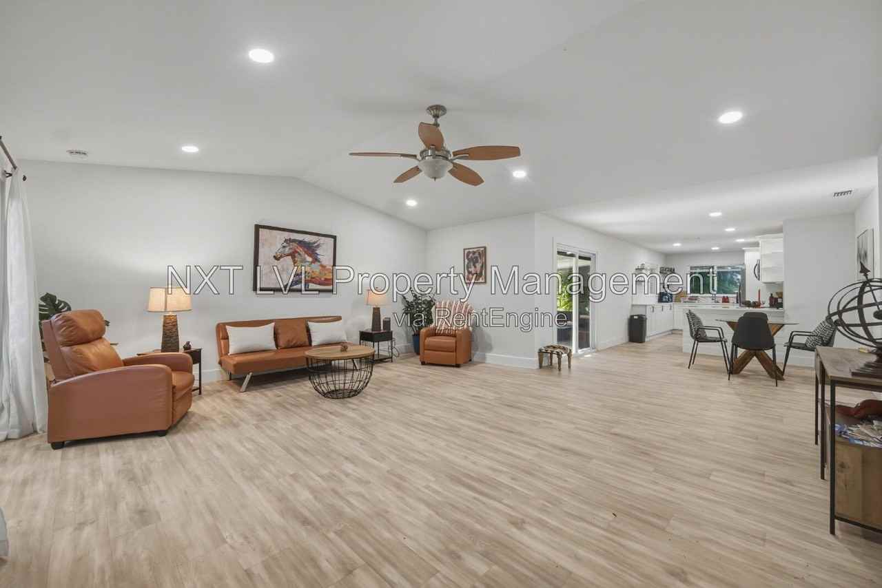 6447 Royal Woods Dr - Photo 3 of 25