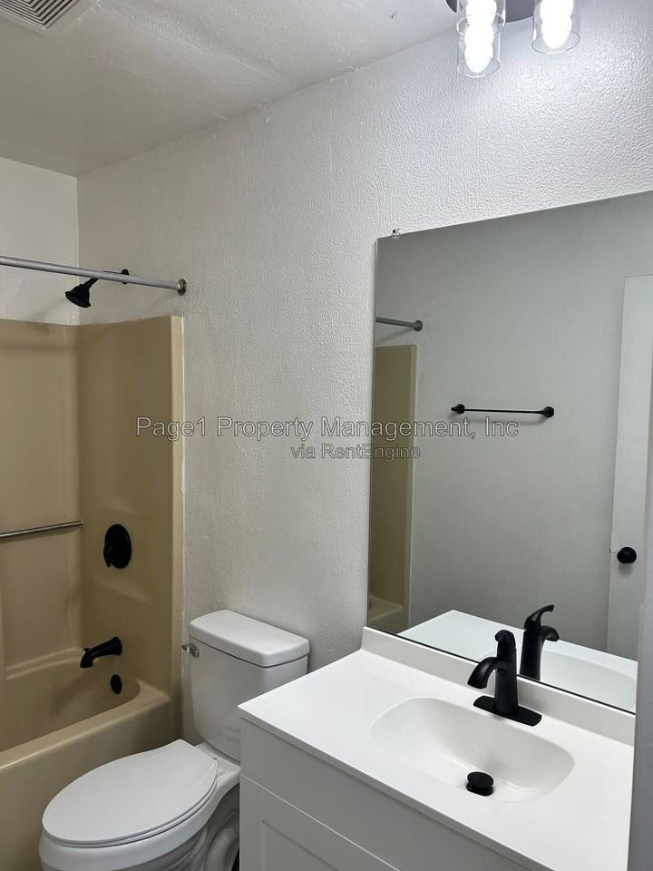 3817 Sage Dr #F - Photo 5 of 7