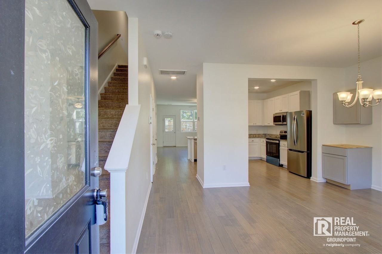 197 Woodward Rd - Photo 2 of 28