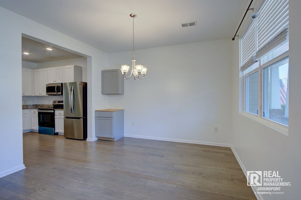 197 Woodward Rd - Photo 3 of 28
