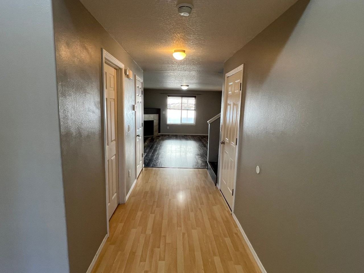 2715 Ne 125th Ct - Photo 4 of 25