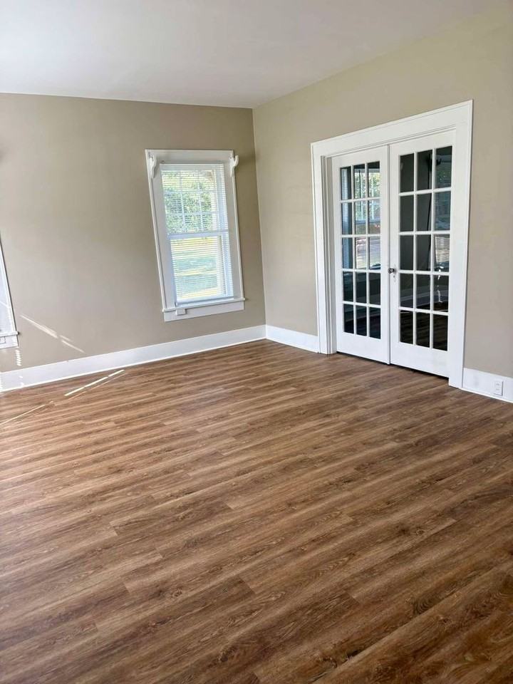 1820 S Highland Ave - Photo 5 of 34