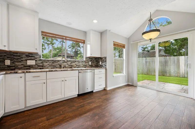 3518 Grove Oaks Dr - Photo 4 of 23