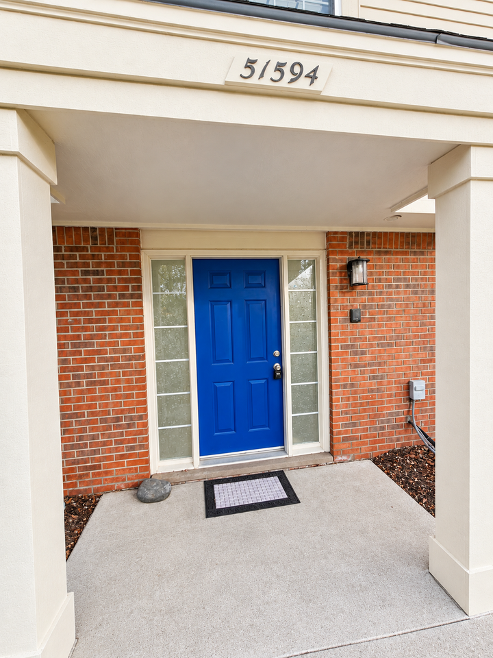 51594 Stern Ln - Photo 2 of 24