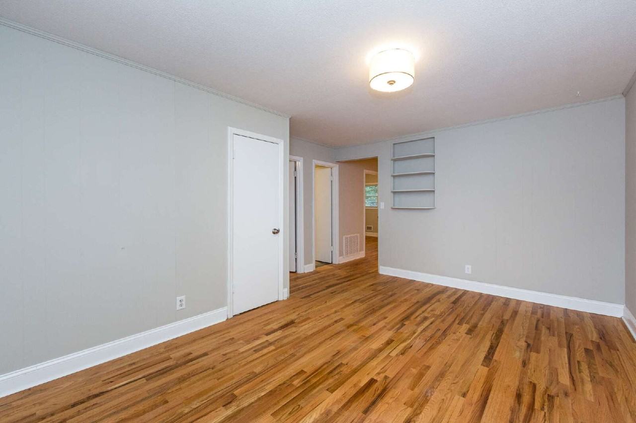 116 Leeper Ave Unit B - Photo 4 of 25