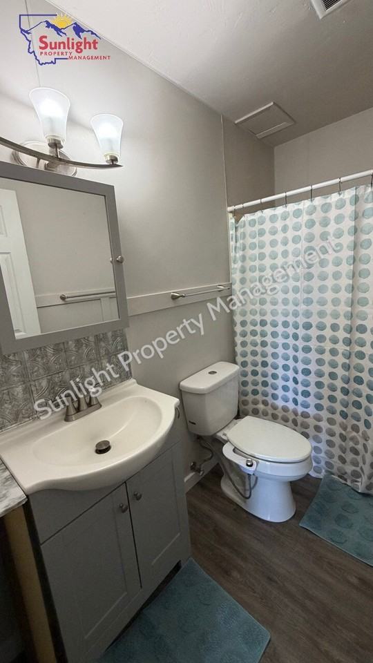 127 S 12th St W - Photo 6 of 8