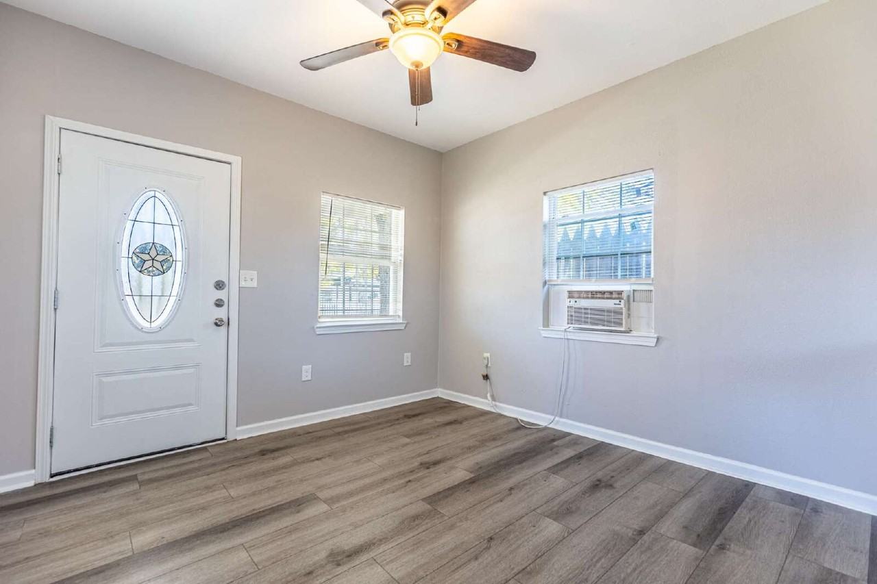 527 Mckinley Ave - Photo 7 of 27