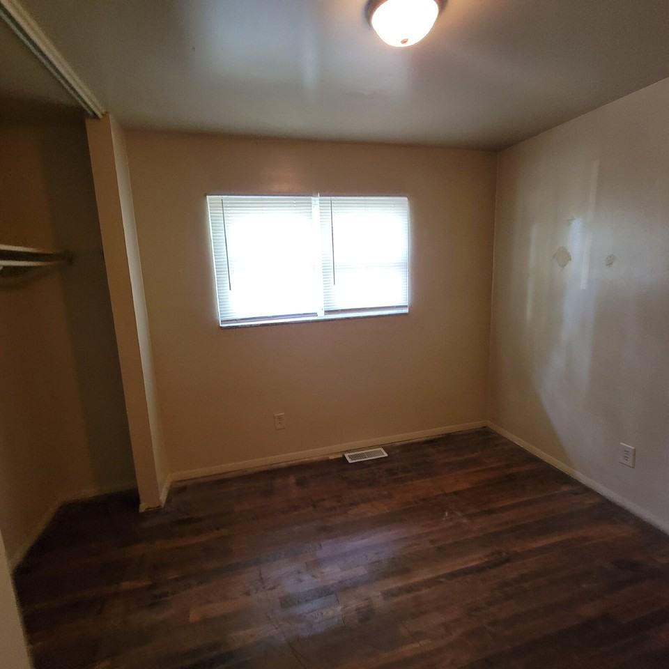 3711 N Hartman Dr - Photo 4 of 8