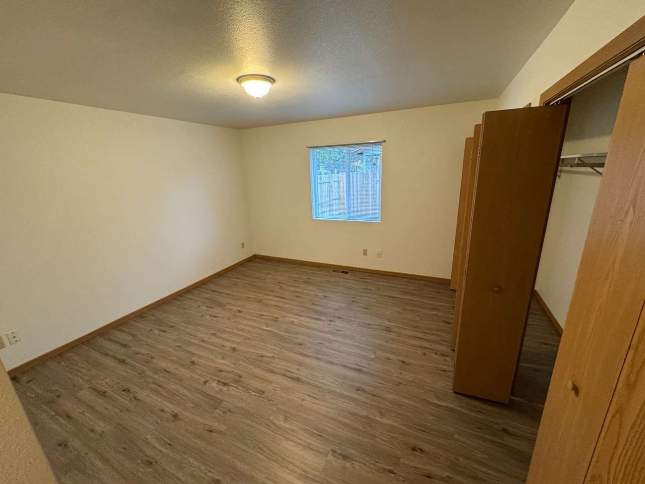 1201 Chicago Ave Se - Photo 6 of 18