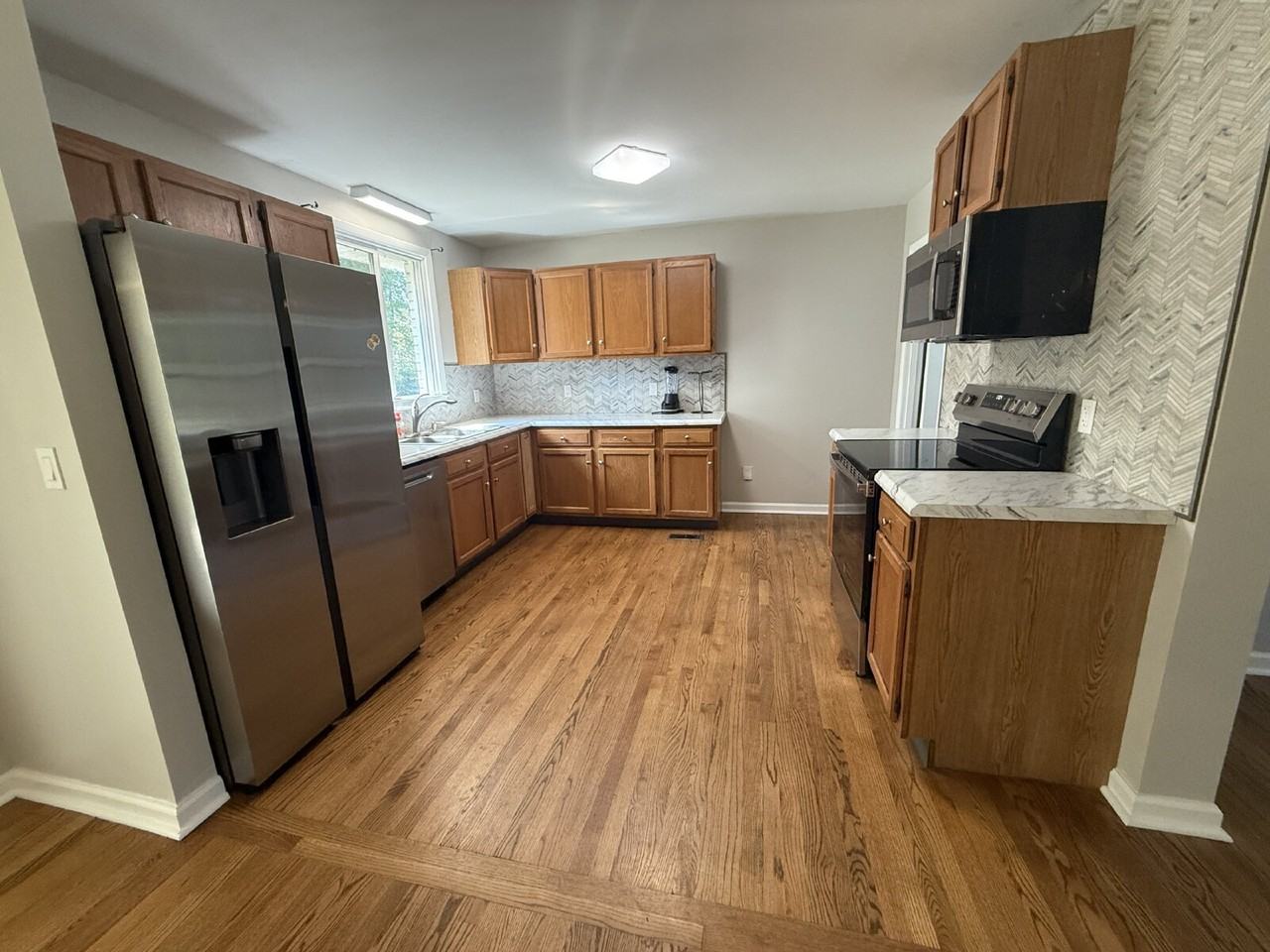 2034 Ransom Dr - Photo 3 of 23