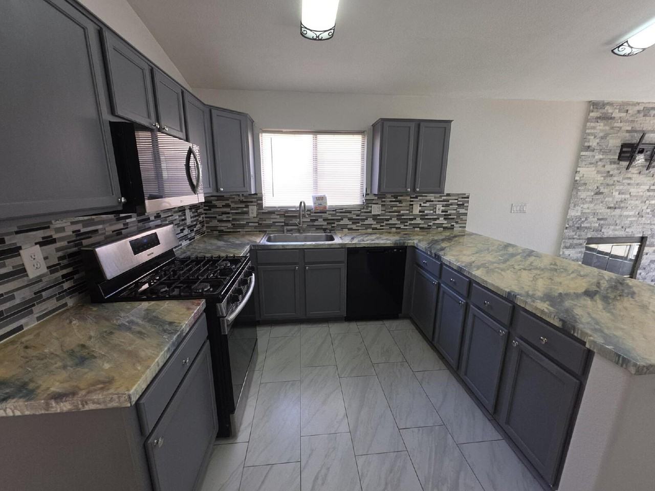 9085 Living Rose St - Photo 3 of 22