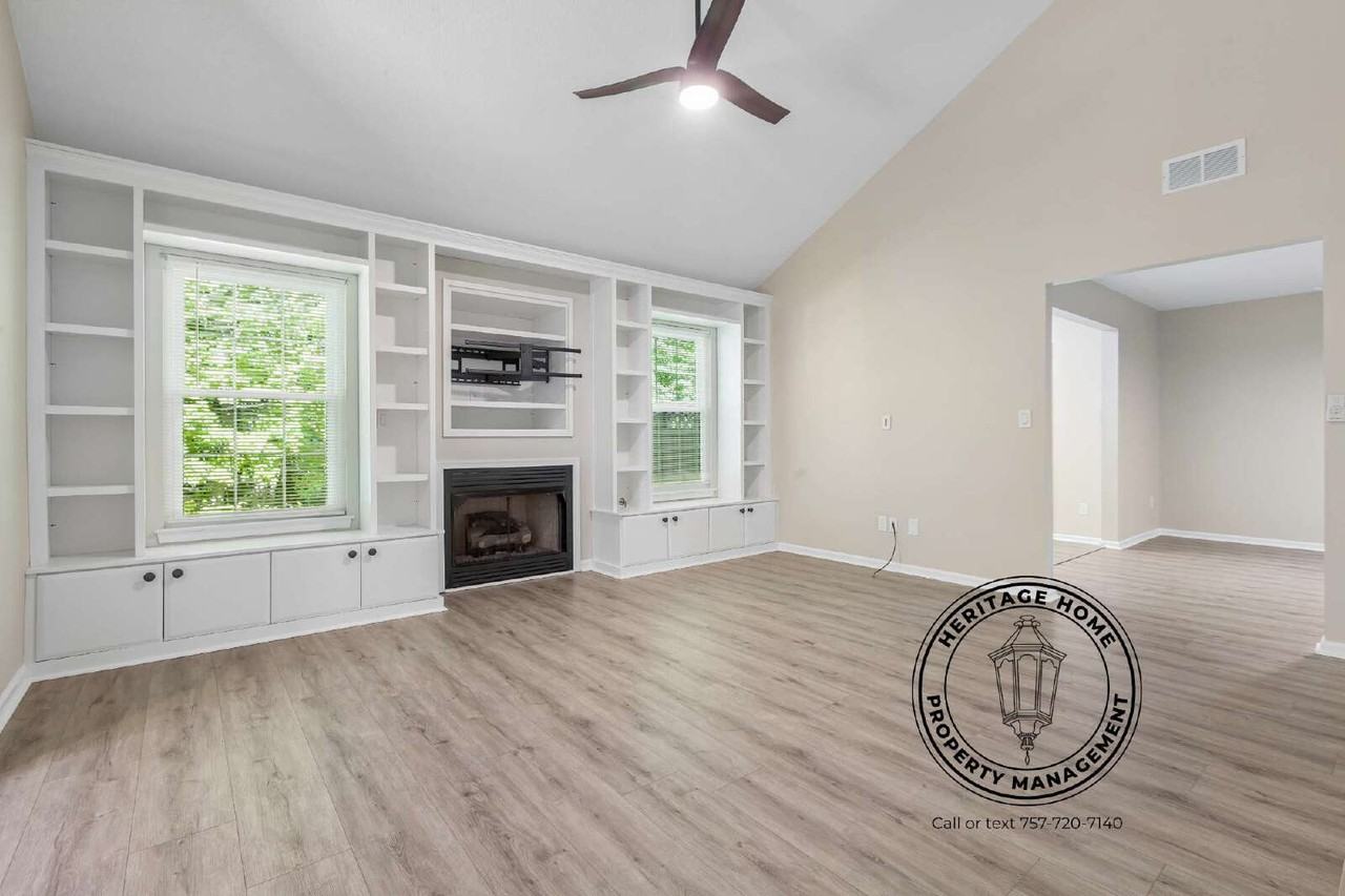 713 Oak Mill Ln - Photo 4 of 24