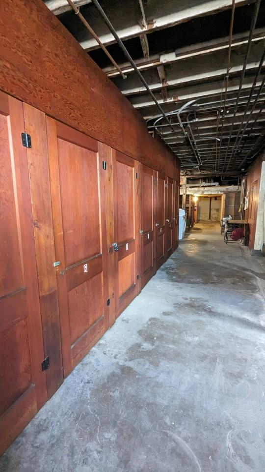 903 18th Ave - Photo 2 of 9