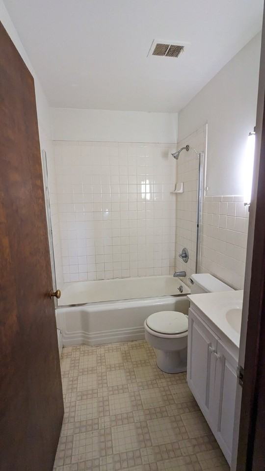 903 18th Ave - Photo 5 of 9