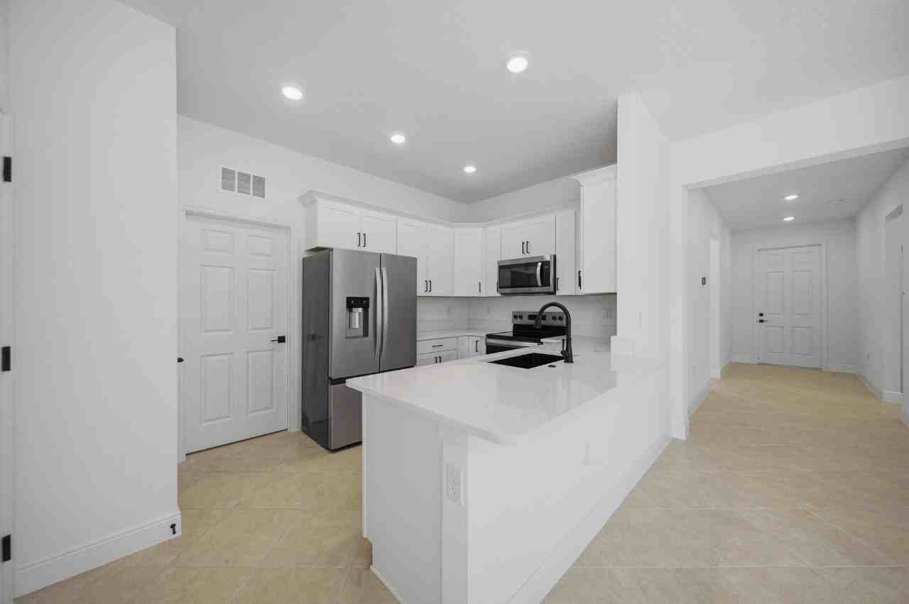 7175 Sw 55th Ln - Photo 6 of 19