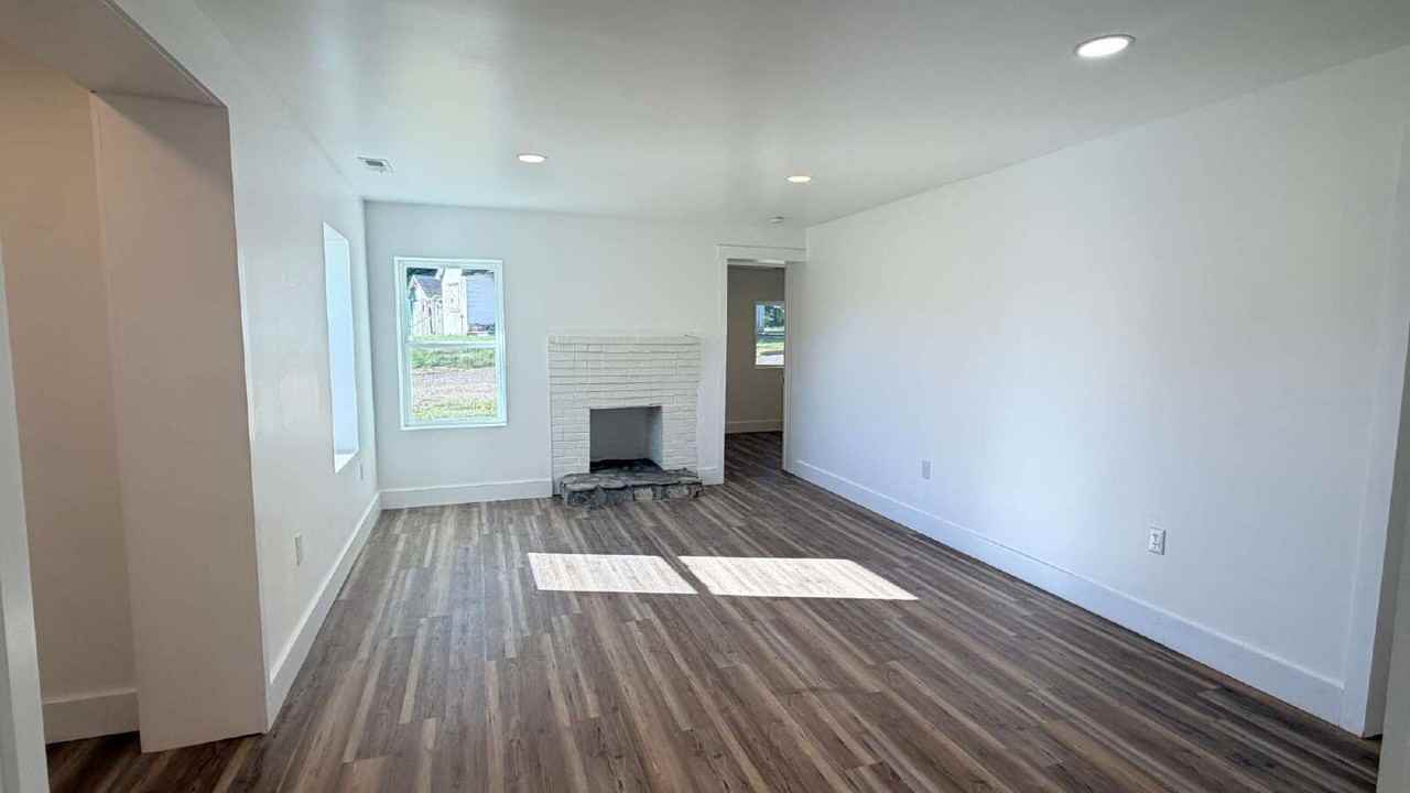 221 New Hampshire St - Photo 6 of 23