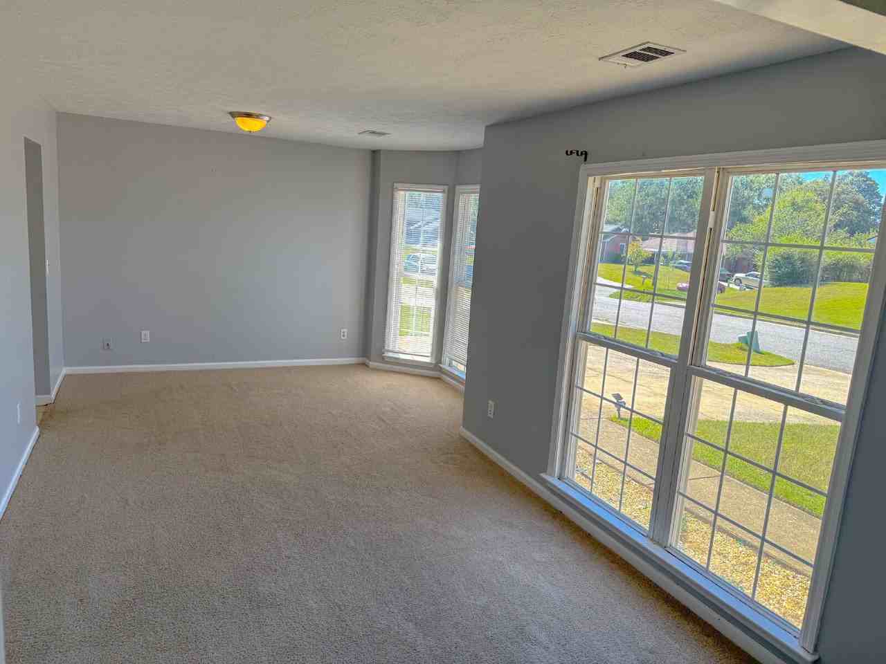 770 Crestline Dr - Photo 4 of 24