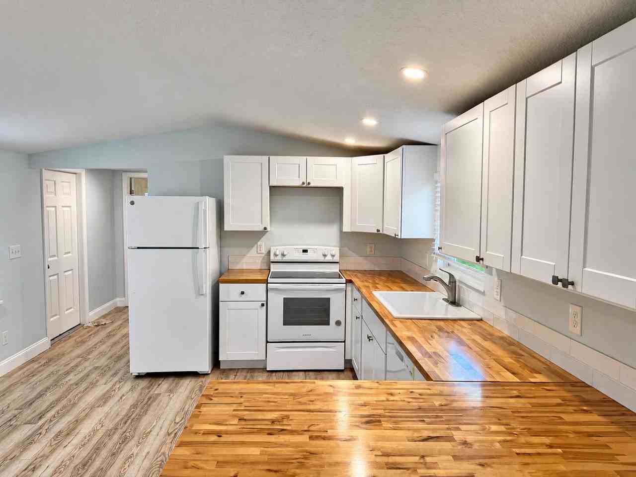 1635 Natalie Rd #B - Photo 7 of 22