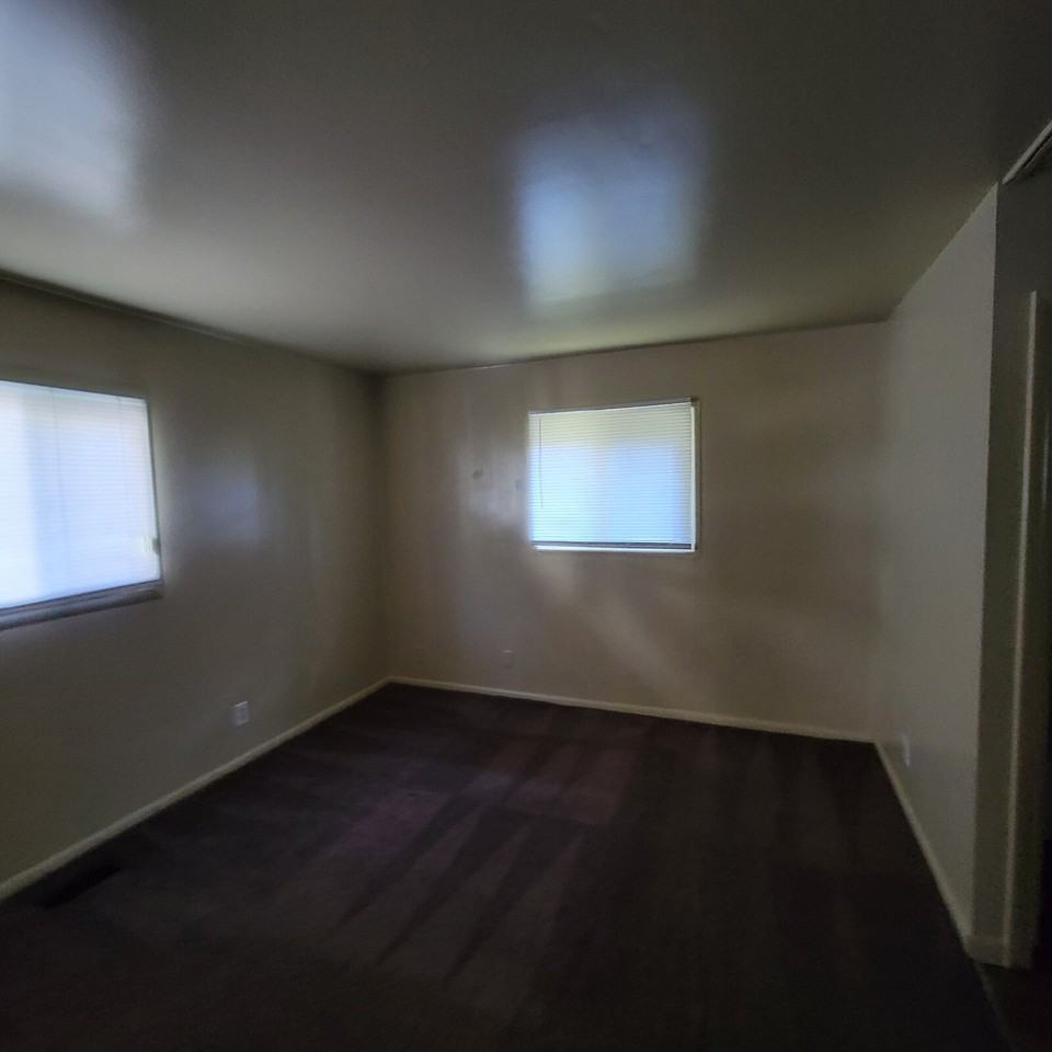 3707 Payton Ave - Photo 3 of 8