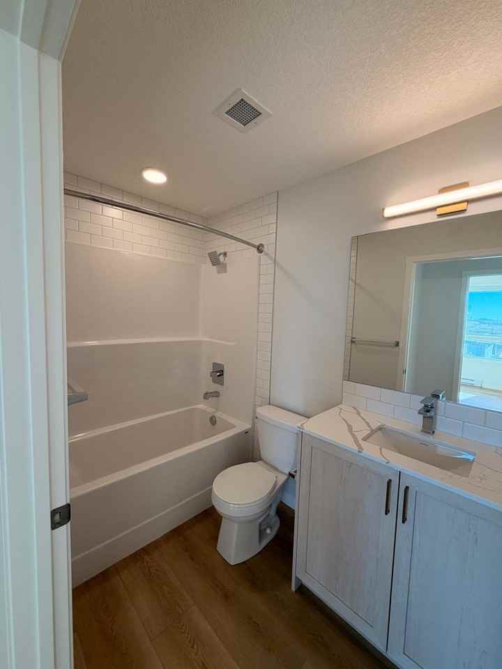 1310, 15126 37 Street SW - Photo 2 of 28