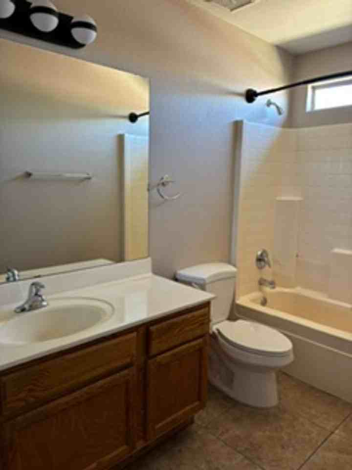 1358 N Thunderbird Ct - Photo 6 of 37