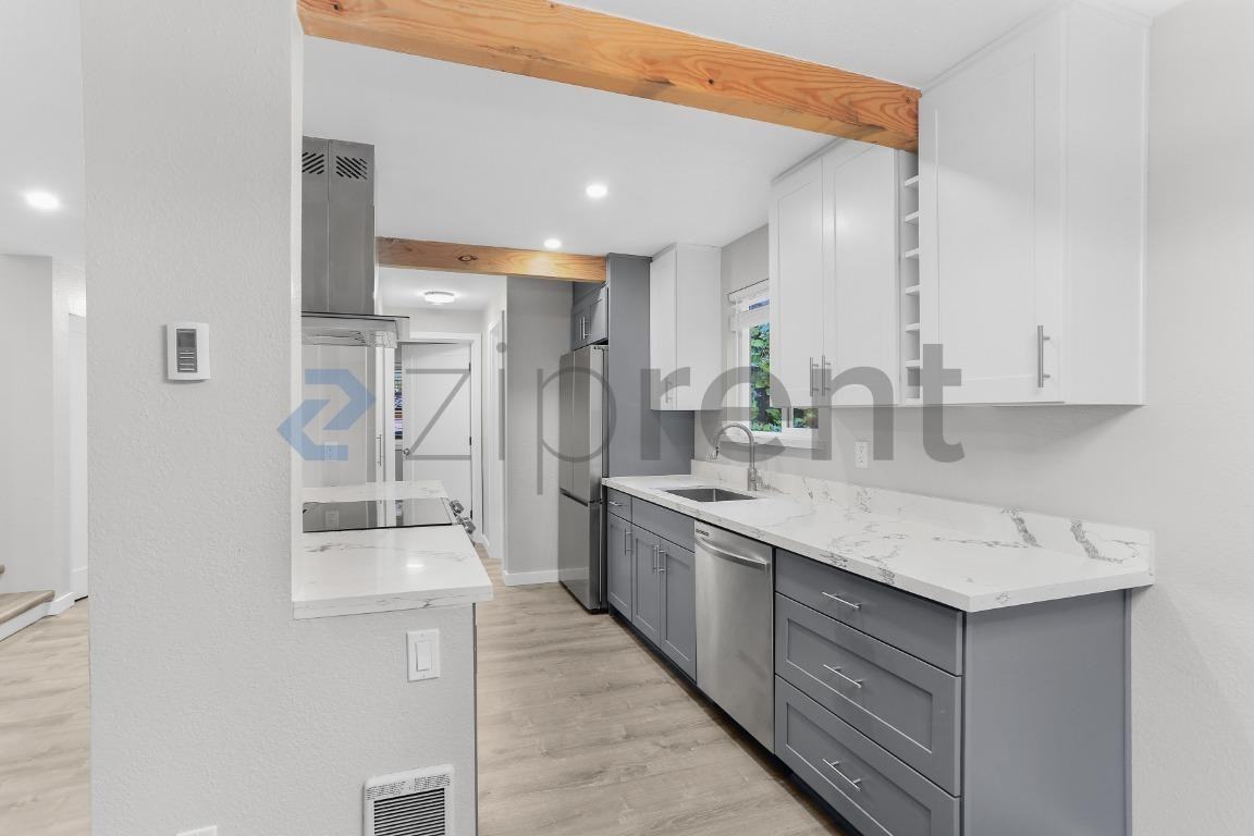 9012 236th St Sw #D - Photo 7 of 20