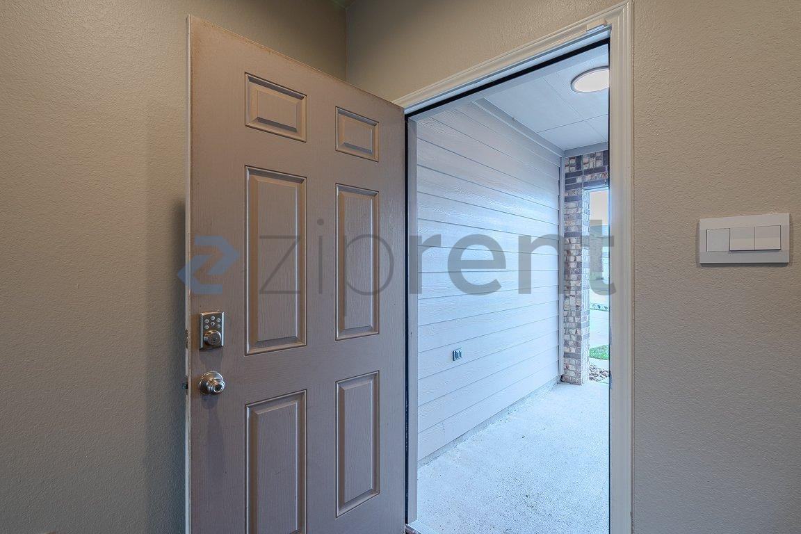 18518 England Mill Dr - Photo 5 of 29