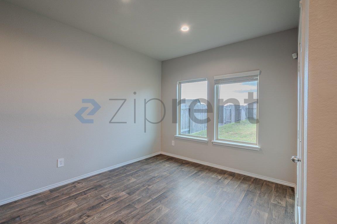 18518 England Mill Dr - Photo 7 of 29