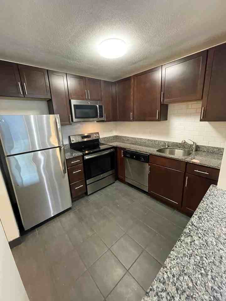 28A Whites Ave