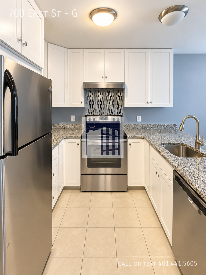 700 East St #G - Photo 3 of 21