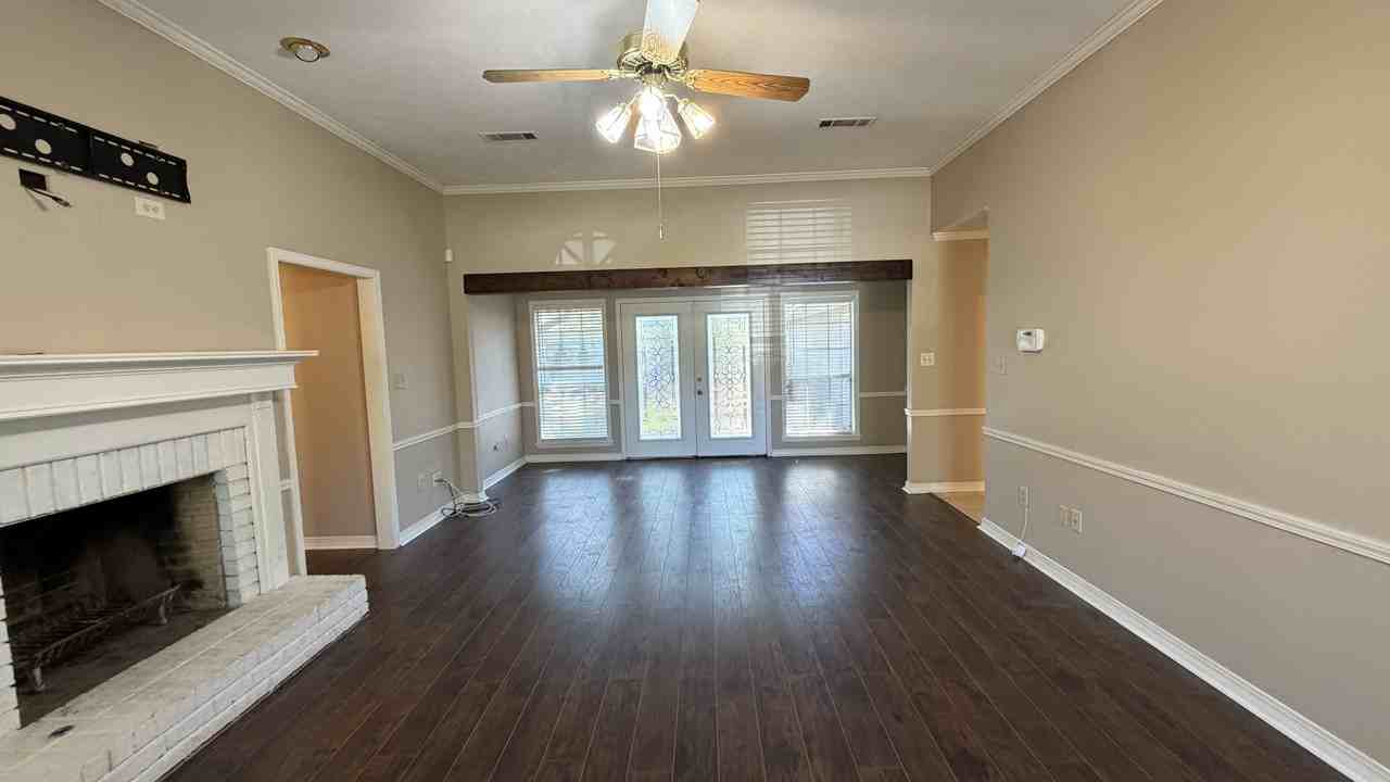 653 Baywood Pointe - Photo 4 of 20