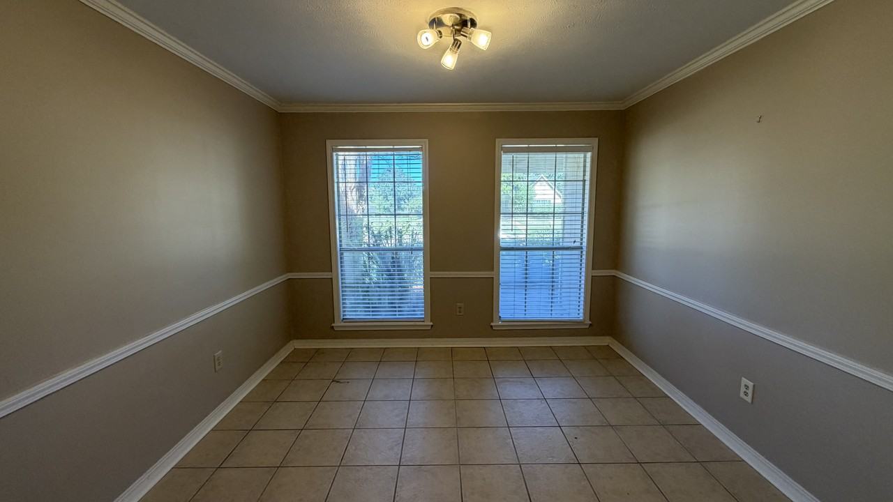 653 Baywood Pointe - Photo 5 of 20