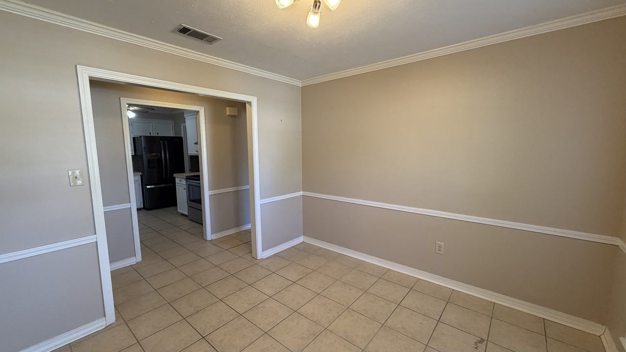 653 Baywood Pointe - Photo 6 of 20