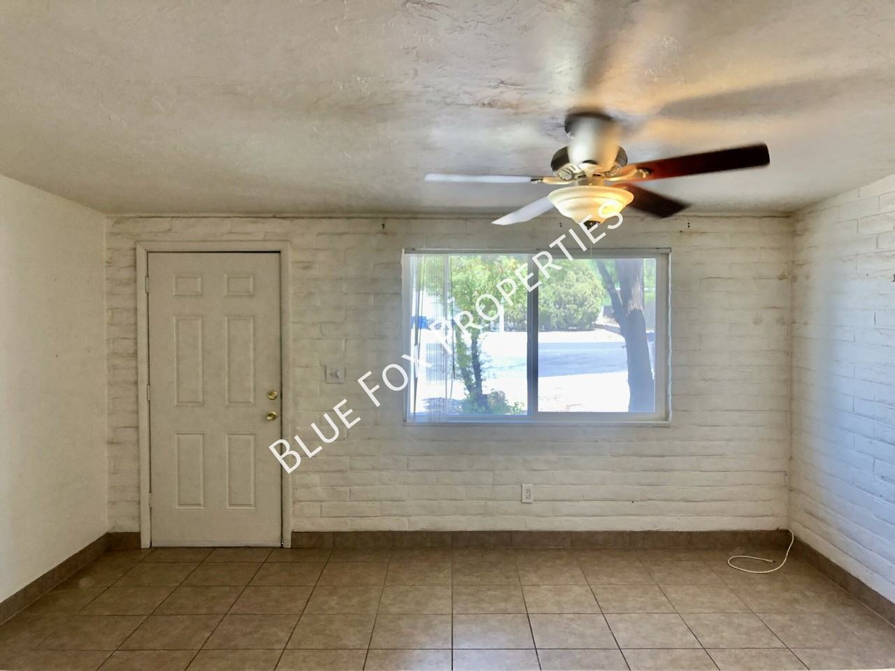 2622 S Calle Yucatan - Photo 3 of 23