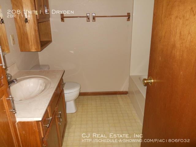 208 E Dryden St Apt 1 #1 - Photo 5 of 7