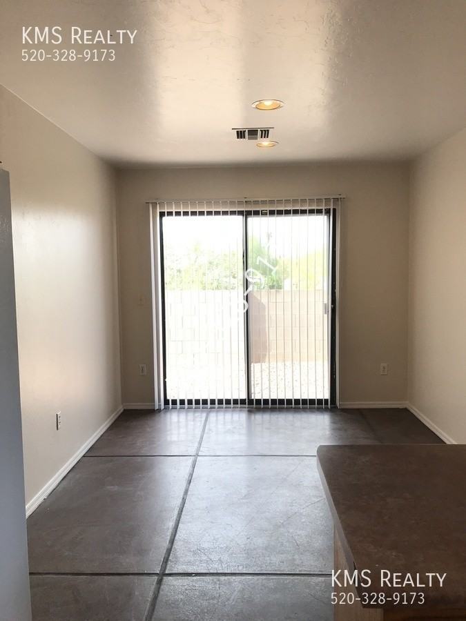 6910 S Radec Ln - Photo 5 of 39