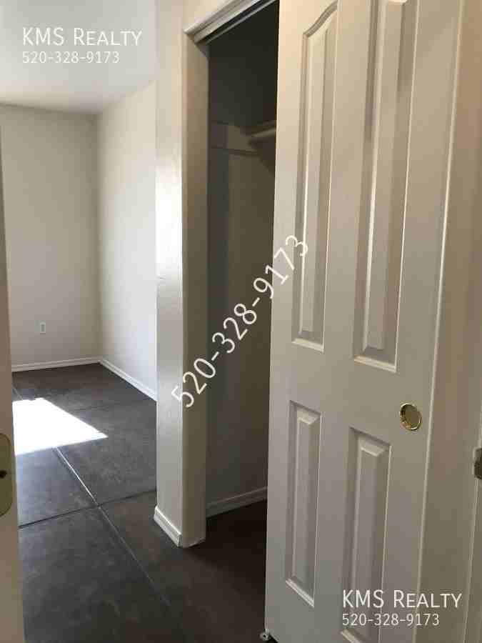 6910 S Radec Ln - Photo 7 of 39
