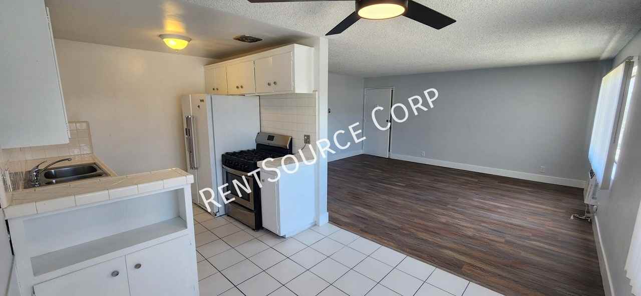 1371 Springfield St #D - Photo 7 of 22