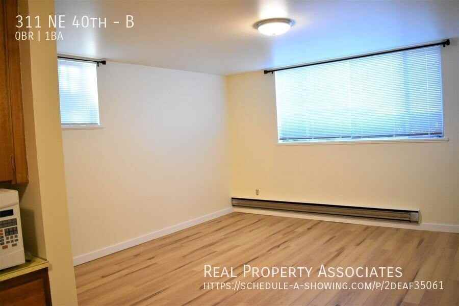 311 Ne 40th St #B - Photo 3 of 8