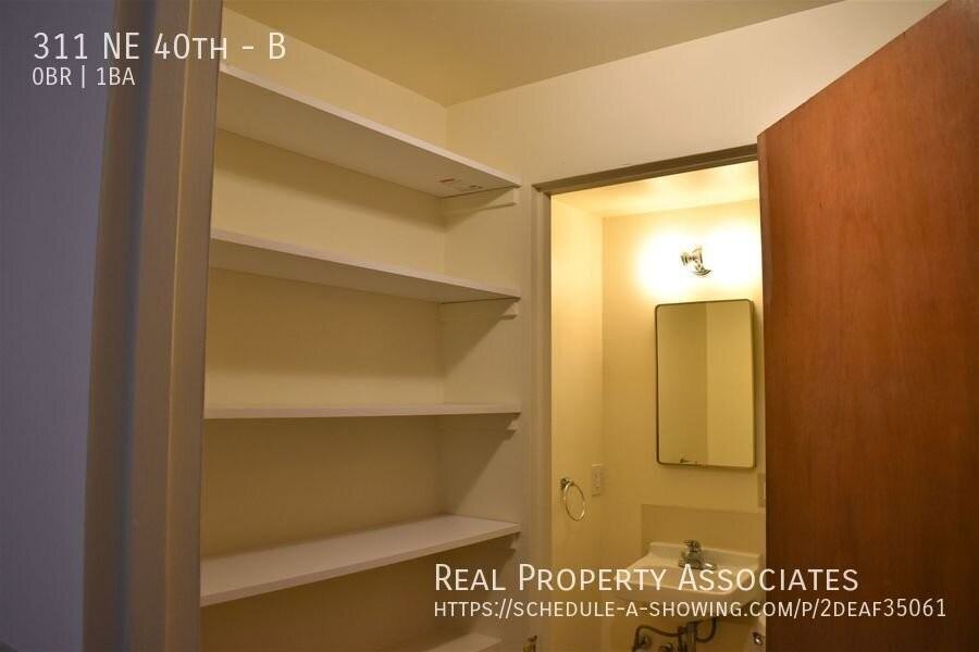 311 Ne 40th St #B - Photo 4 of 8