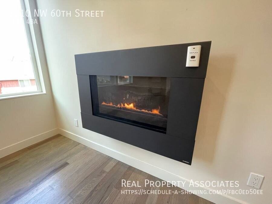 2210 Nw 60th St - Photo 5 of 24