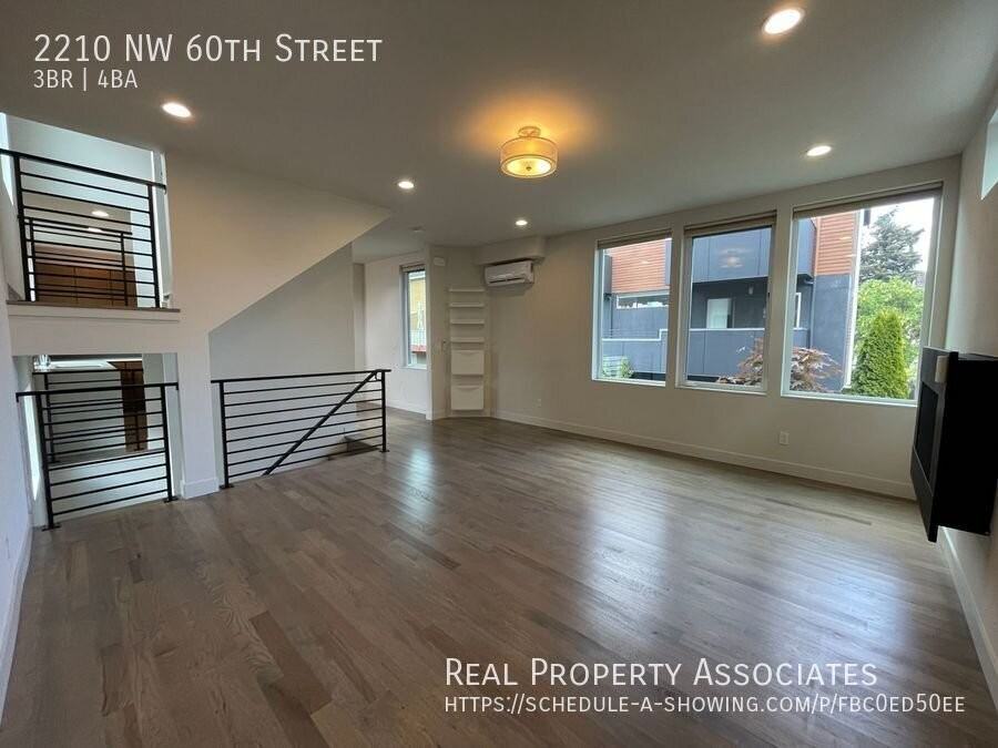 2210 Nw 60th St - Photo 6 of 24