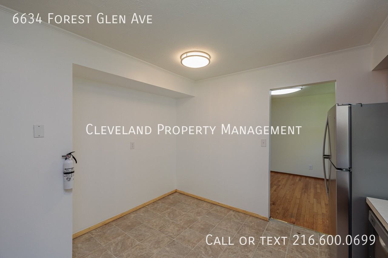 6634 Forest Glen Ave - Photo 4 of 29