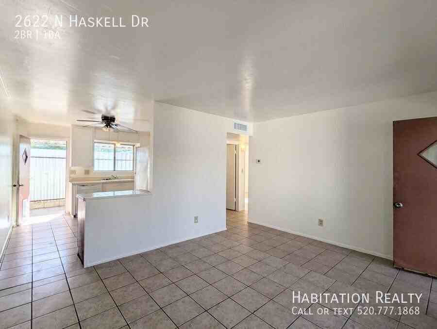 2622 N Haskell Dr - Photo 4 of 16